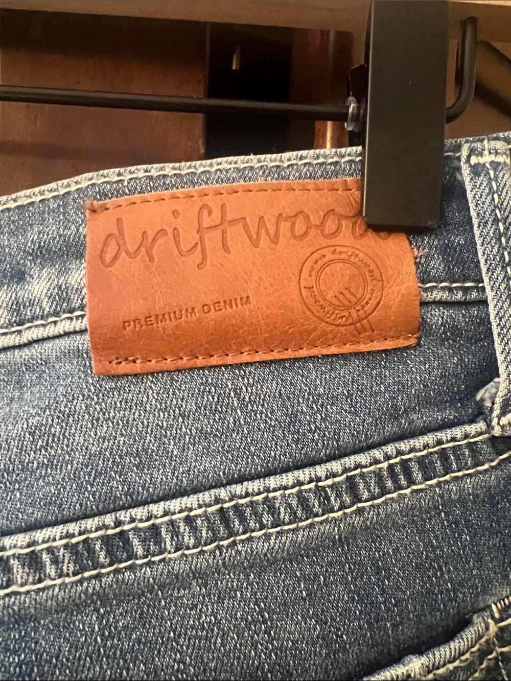 DRIFTWOOD Embroidered Shorts 32 - Picture 5 of 5